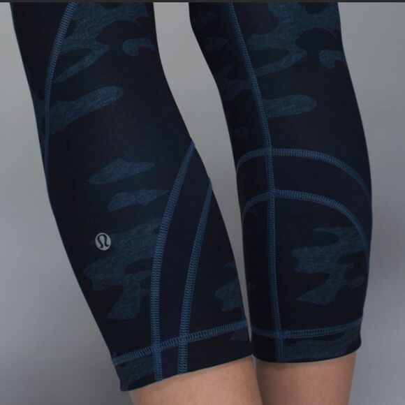 LULULEMON RUN INSPIRE CROP II Luxtreme BLUE CAMOUFLAGE SIZE 4 - Picture 5 of 12
